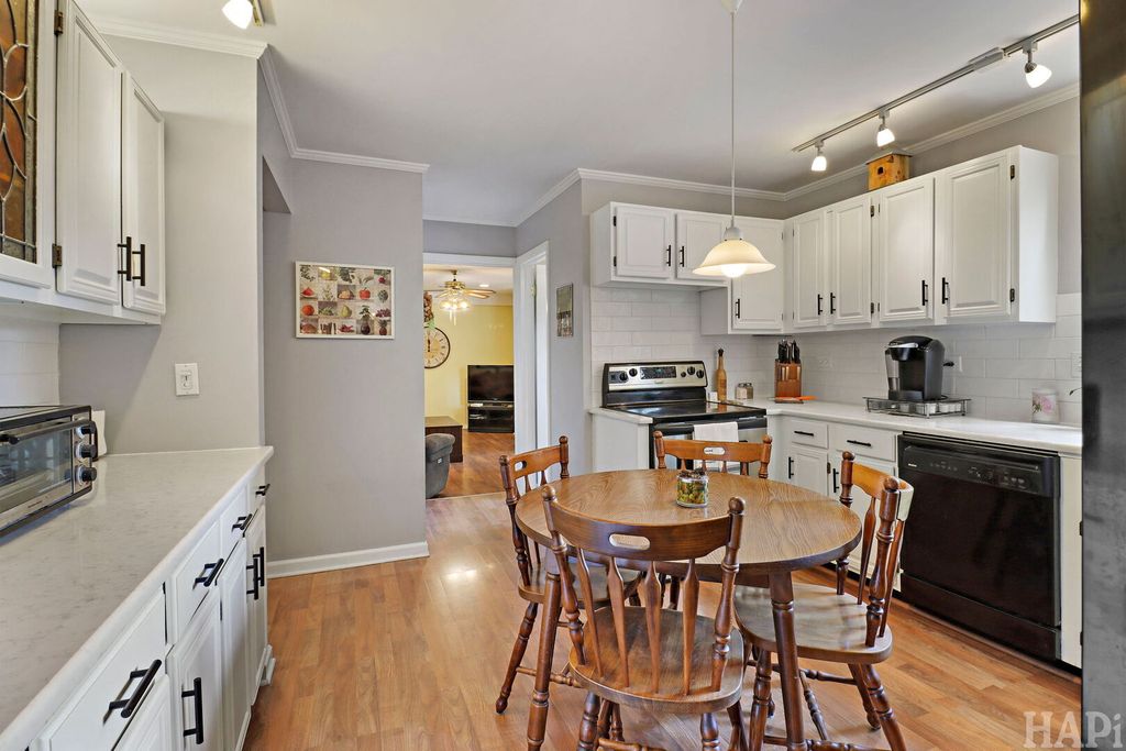 1347 Sleepy Hollow Road, Glenview, IL 60025 — photo 5