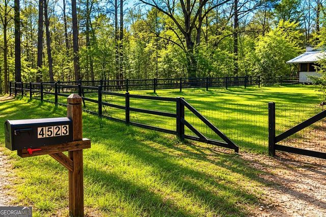 4523 Riverside Drive SW, Lilburn, GA 30047