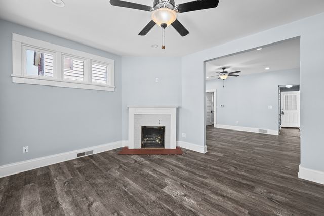 2428 18th Avenue, Rock Island, IL 61201