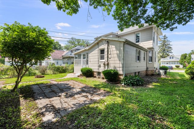 2428 18th Avenue, Rock Island, IL 61201