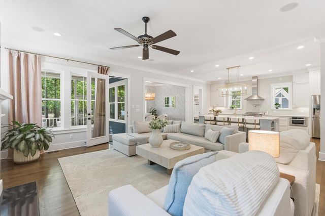1505 Lindsey Creek Drive, Mount Pleasant, SC 29466