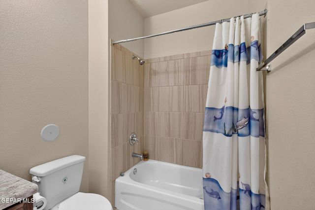 1000 Skyblazer Place, Horizon City, TX 79928