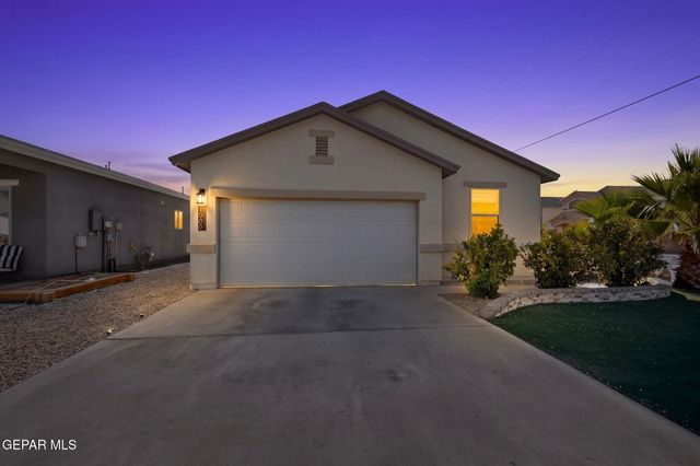 1000 Skyblazer Place, Horizon City, TX 79928