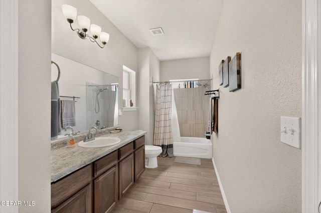 1000 Skyblazer Place, Horizon City, TX 79928