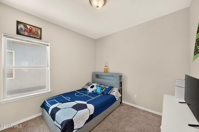 1000 Skyblazer Place, Horizon City, TX 79928