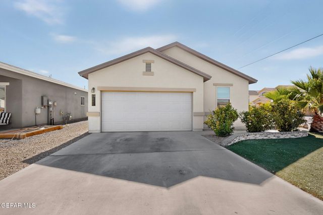 1000 Skyblazer Place, Horizon City, TX 79928