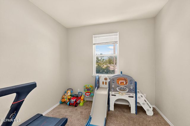 1000 Skyblazer Place, Horizon City, TX 79928