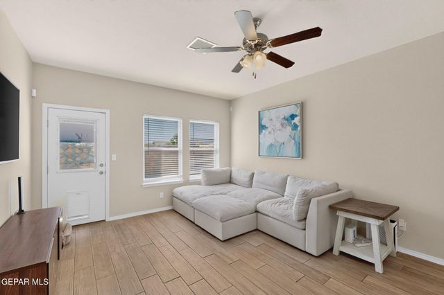 1000 Skyblazer Place, Horizon City, TX 79928