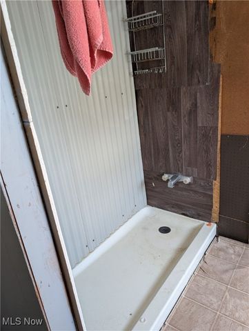 1236 Gomber Avenue, Cambridge, OH 43725