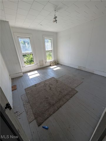 1236 Gomber Avenue, Cambridge, OH 43725