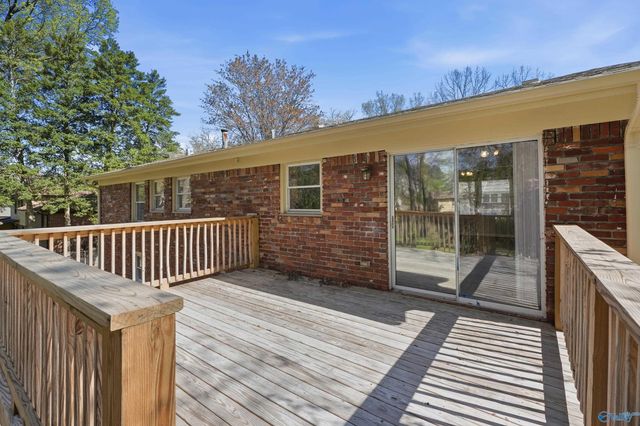 506 Town And Country Drive NW, Huntsville, AL 35806