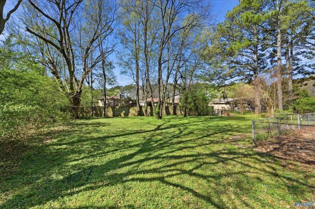 506 Town And Country Drive NW, Huntsville, AL 35806