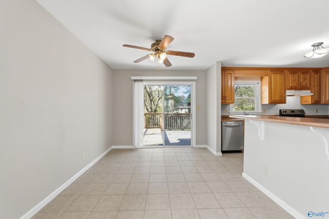 506 Town And Country Drive NW, Huntsville, AL 35806