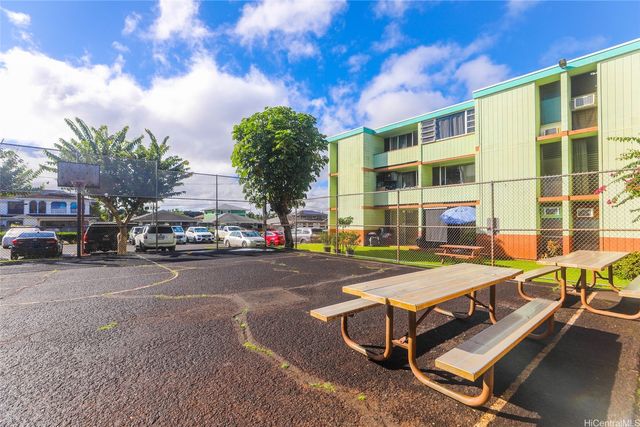 1016 Ehoeho Avenue 310, Wahiawa, HI 96786