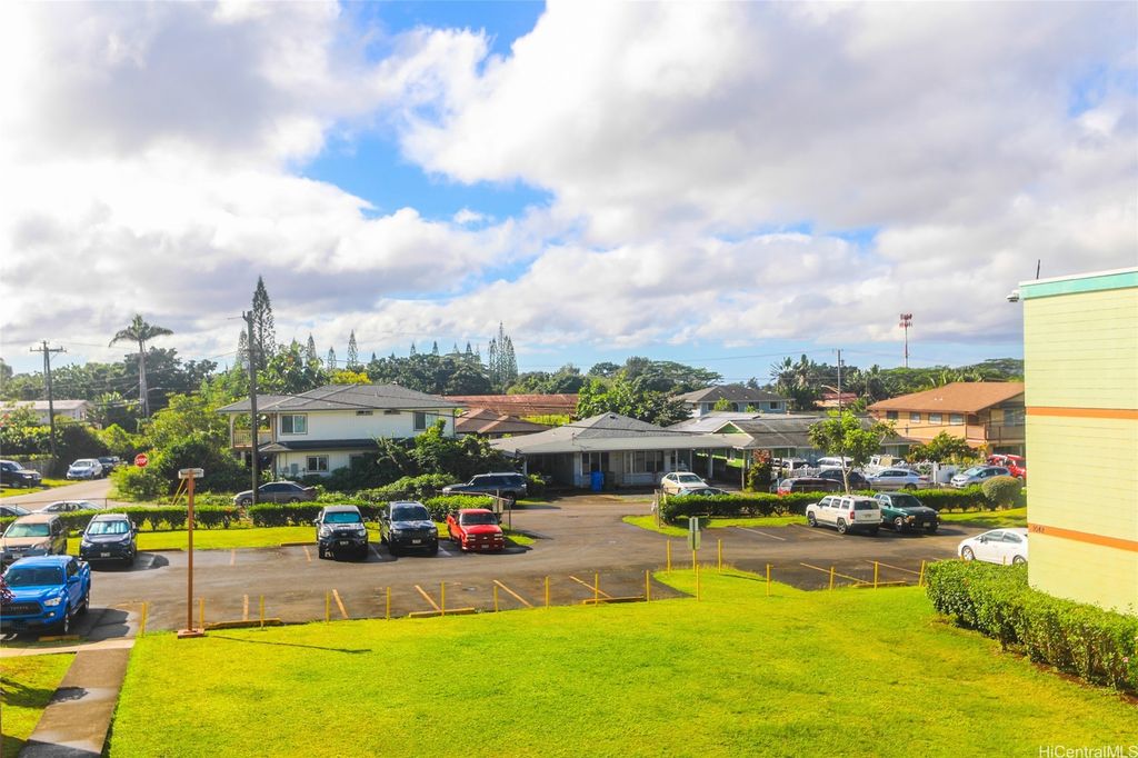 1016 Ehoeho Avenue 310, Wahiawa, HI 96786