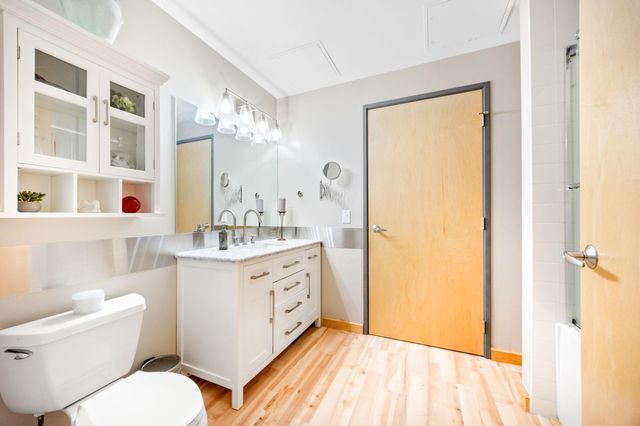 250 Park Avenue 502, Minneapolis, MN 55415