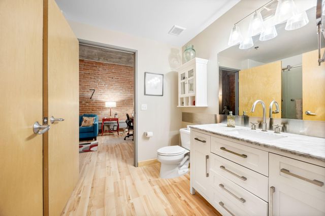 250 Park Avenue 502, Minneapolis, MN 55415