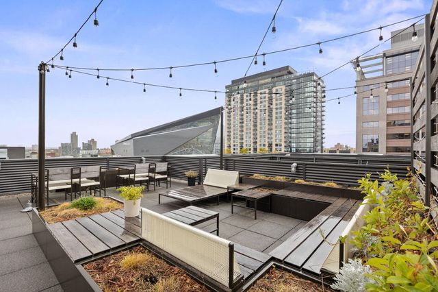 250 Park Avenue 502, Minneapolis, MN 55415