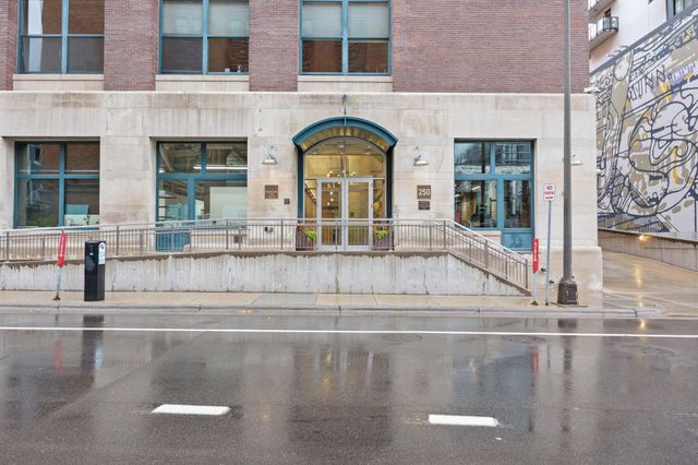 250 Park Avenue 502, Minneapolis, MN 55415