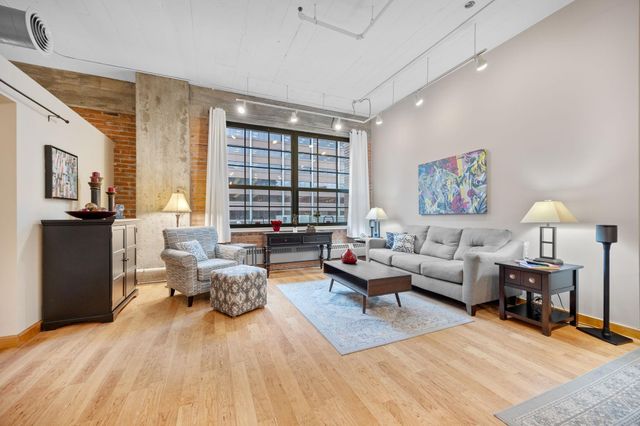 250 Park Avenue 502, Minneapolis, MN 55415