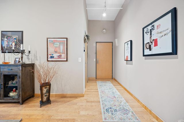 250 Park Avenue 502, Minneapolis, MN 55415