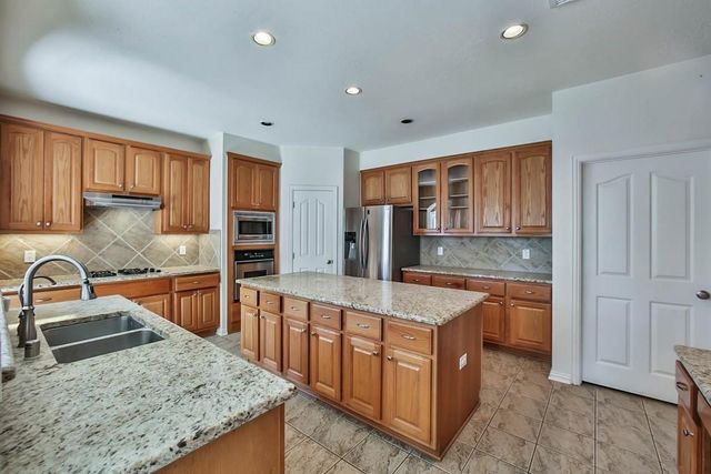 2407 Beacon Pointe, Pearland, TX 77584