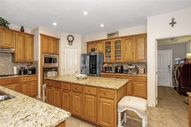 2407 Beacon Pointe, Pearland, TX 77584