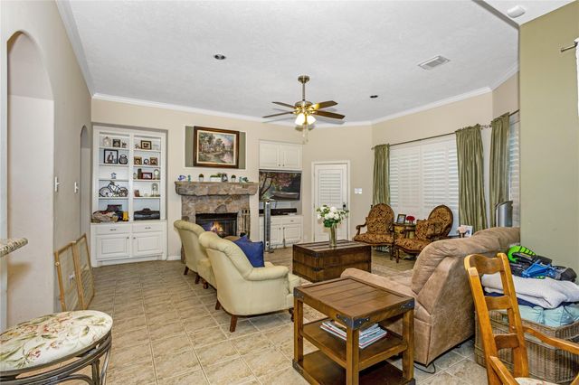 2407 Beacon Pointe, Pearland, TX 77584