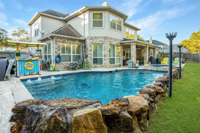 2407 Beacon Pointe, Pearland, TX 77584
