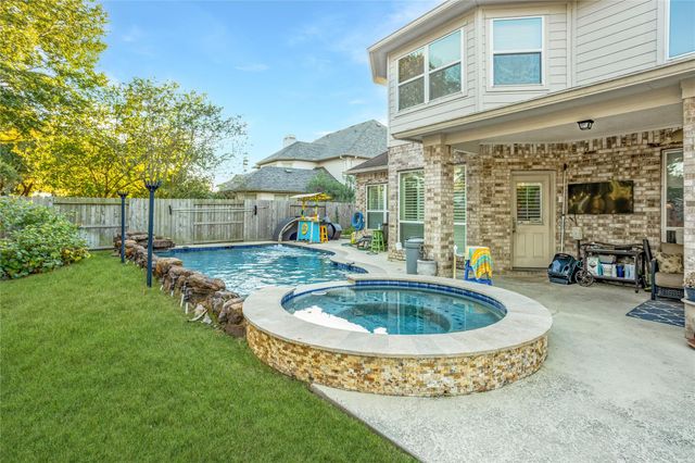 2407 Beacon Pointe, Pearland, TX 77584
