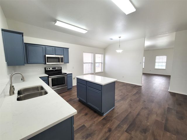 2004 Helmoken Falls Drive, Anna, TX 75409