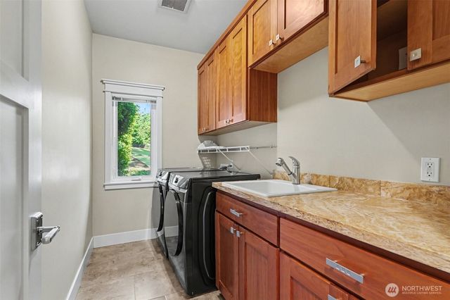 13128 SE Newport Way, Bellevue, WA 98006