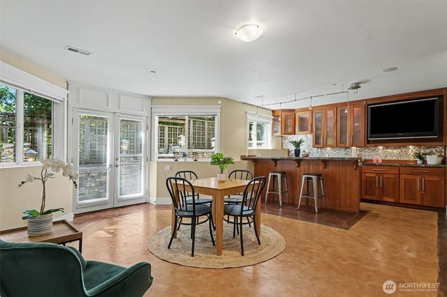 13128 SE Newport Way, Bellevue, WA 98006