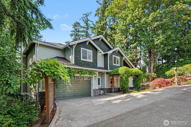 13128 SE Newport Way, Bellevue, WA 98006