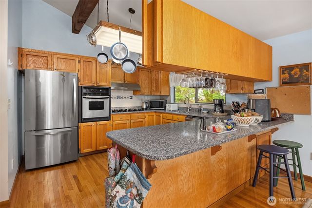 18654 NE 55th Street, Redmond, WA 98052