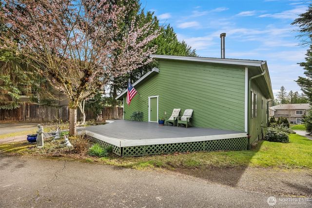 18654 NE 55th Street, Redmond, WA 98052