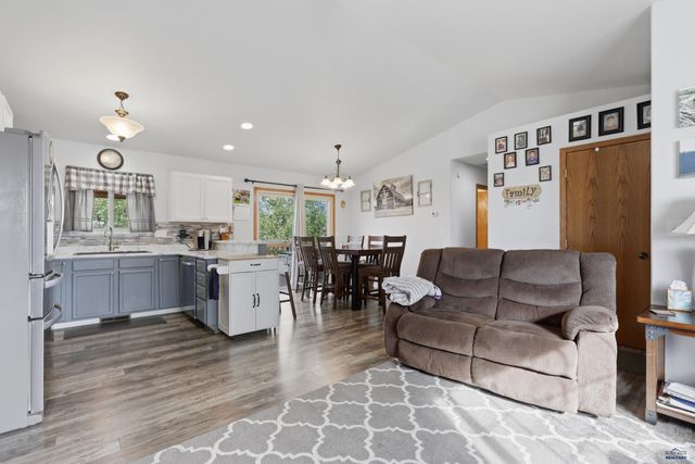 1225 SUMMERFIELD DR, Rapid City, SD 57703