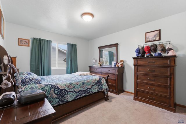 1225 SUMMERFIELD DR, Rapid City, SD 57703