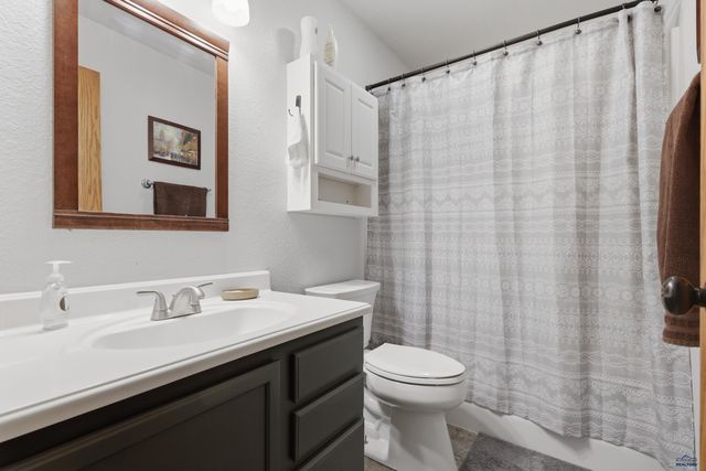 1225 SUMMERFIELD DR, Rapid City, SD 57703