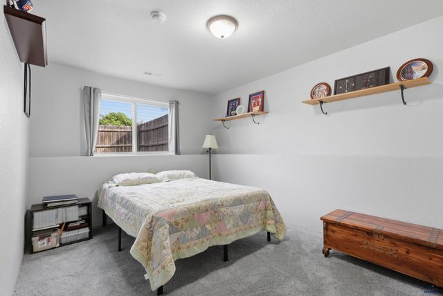 1225 SUMMERFIELD DR, Rapid City, SD 57703