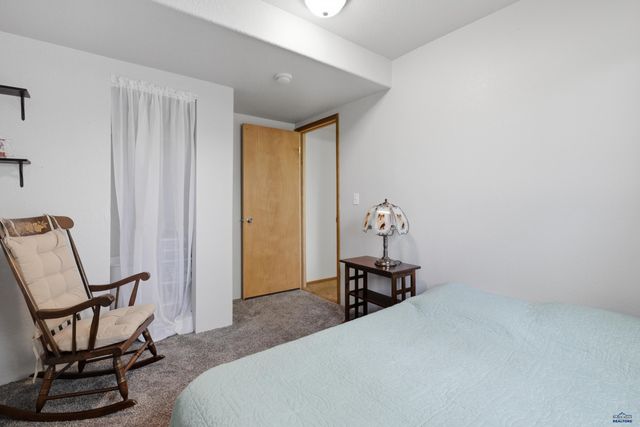 1225 SUMMERFIELD DR, Rapid City, SD 57703