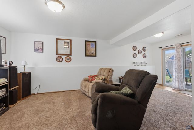 1225 SUMMERFIELD DR, Rapid City, SD 57703