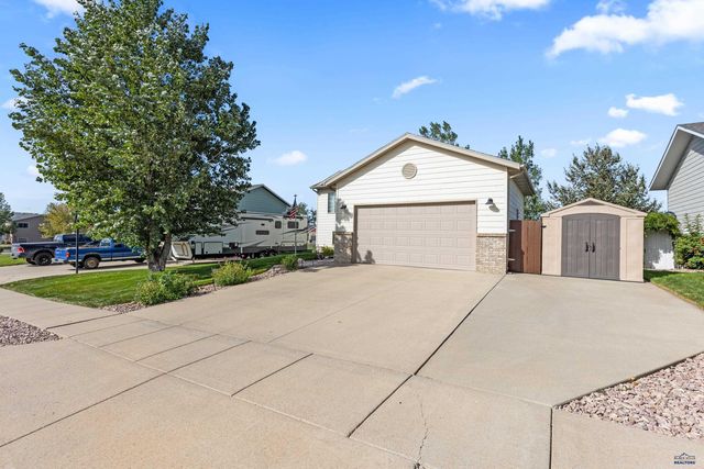 1225 SUMMERFIELD DR, Rapid City, SD 57703