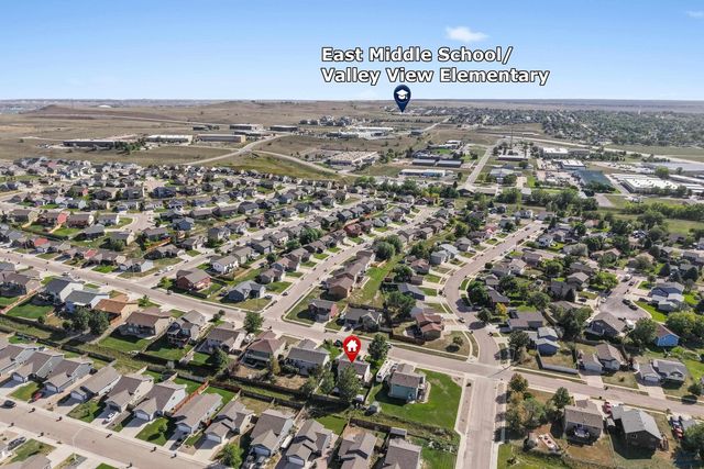 1225 SUMMERFIELD DR, Rapid City, SD 57703