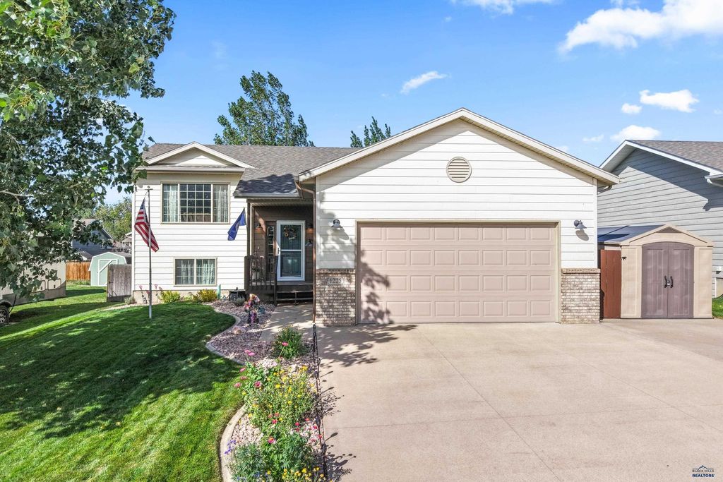 1225 SUMMERFIELD DR, Rapid City, SD 57703