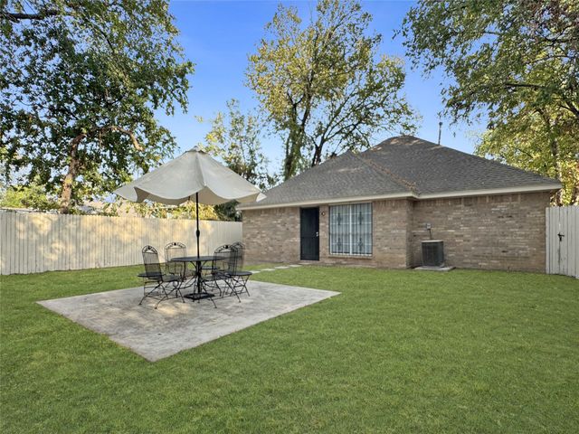 2614 Macon Street, Dallas, TX 75215