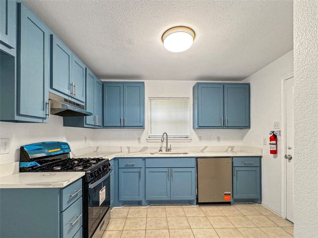 2614 Macon Street, Dallas, TX 75215