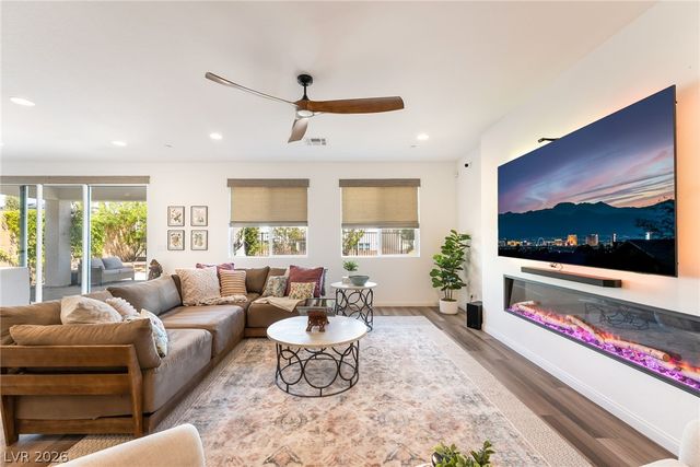 10332 Thurso Avenue, Las Vegas, NV 89166