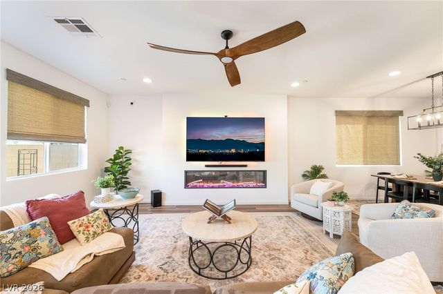 10332 Thurso Avenue, Las Vegas, NV 89166