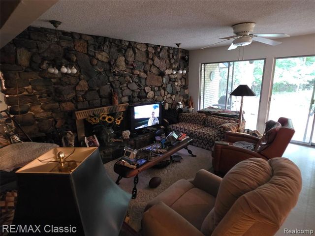 25650 Mcallister Street, Southfield, MI 48033